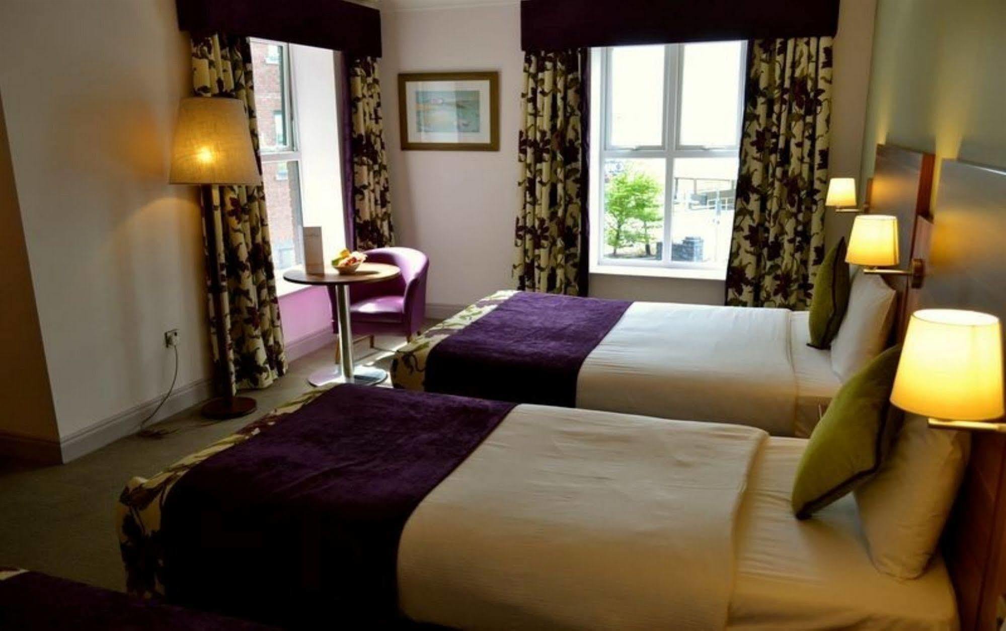 Maldron Hotel & Leisure Centre, Oranmore Galway Eksteriør billede